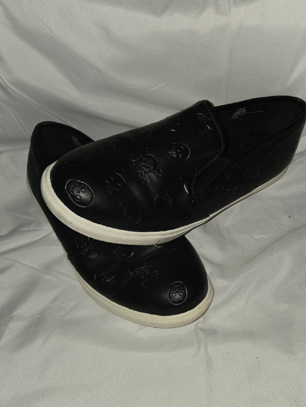 TORRID Black Skull Slip-On Casual Sneakers